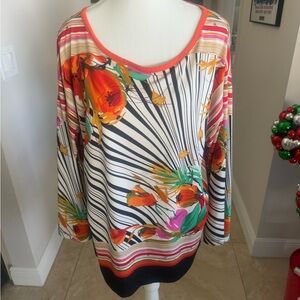 Super cute Peck and Peck ladies top